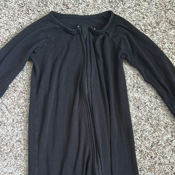 LITTLE SLEEPIES SOLID BLACK BAMBOO ZIPPY - Picture 2 of 9